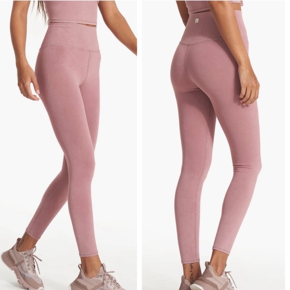NWT Vuori Pink Washed Studio LeggingSize Large